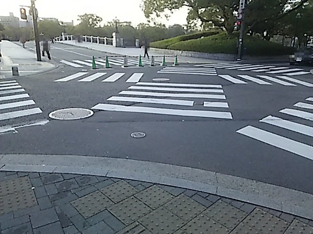 広島市 平和公園 スクランブル交差点